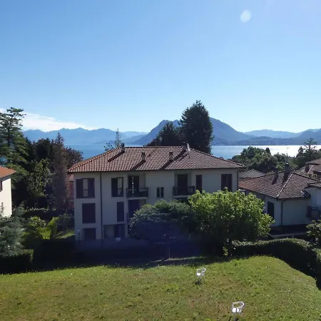 Апартаменти Casa Clivia - 3 Bedroom With View Стреза